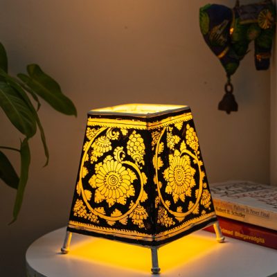 Shyama Leather Lamp